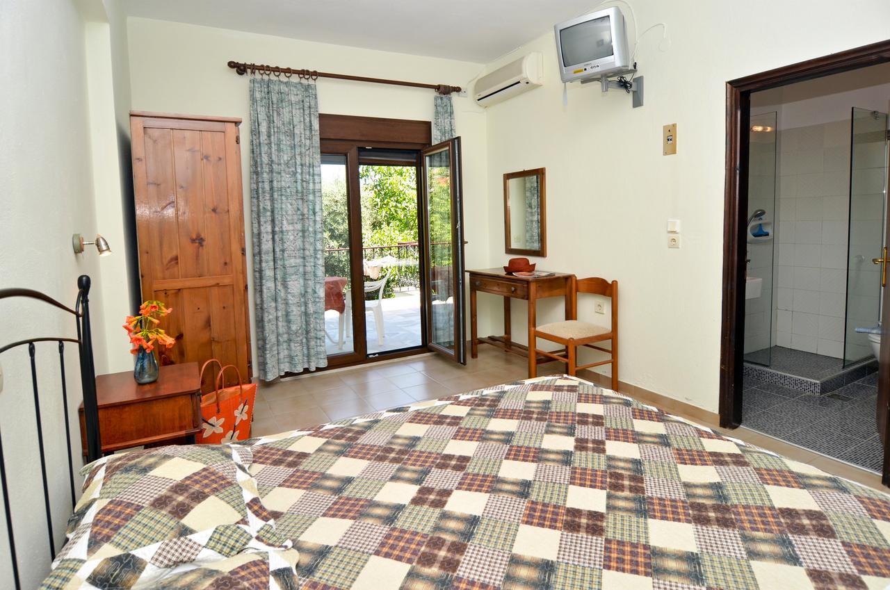 Pension Aldebaran Hotel Potos Bagian luar foto