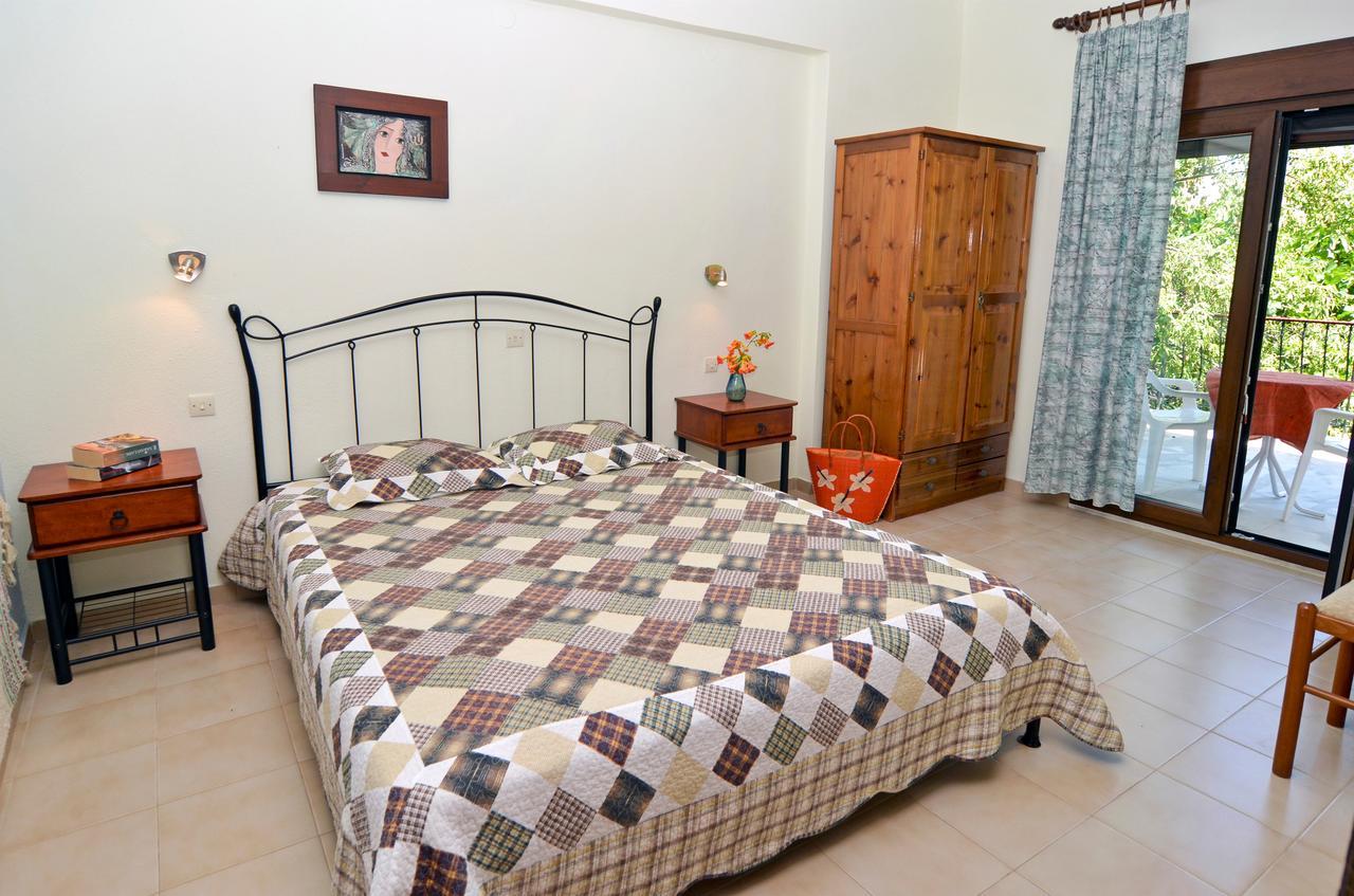 Pension Aldebaran Hotel Potos Bagian luar foto